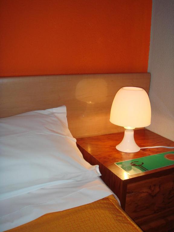 Hostal Escala Luna Salamanca Buitenkant foto