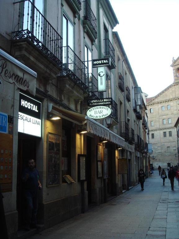 Hostal Escala Luna Salamanca Buitenkant foto