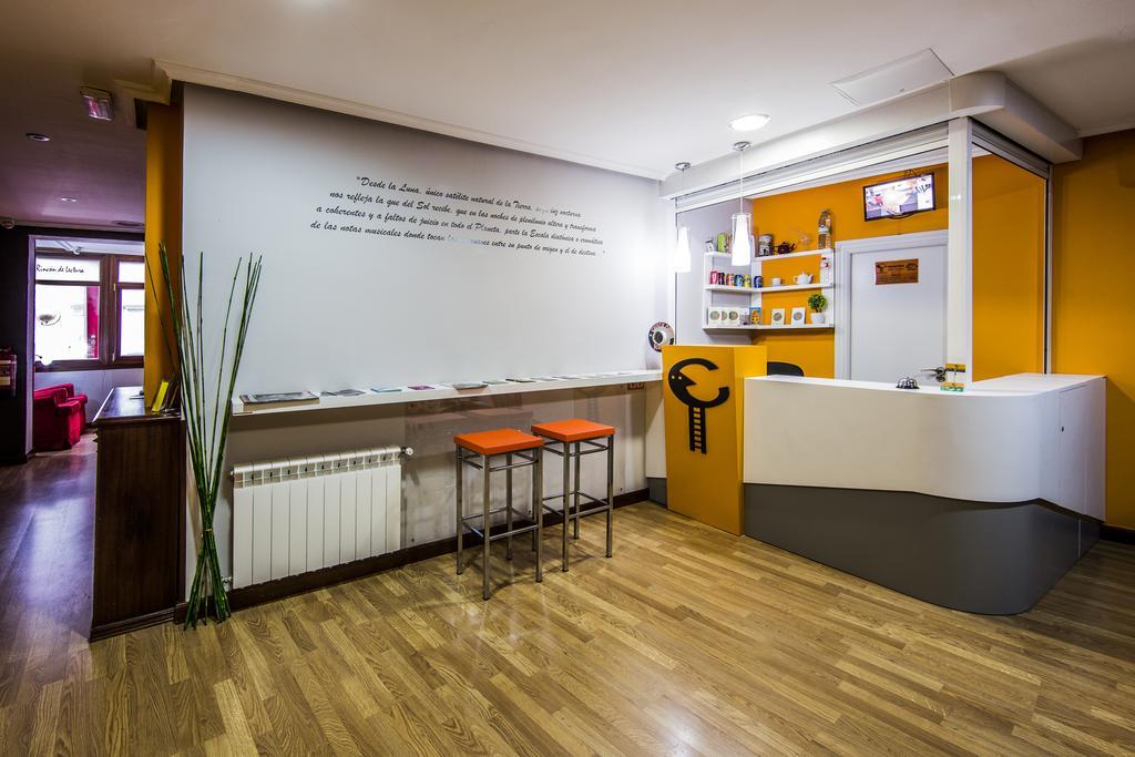 Hostal Escala Luna Salamanca Buitenkant foto