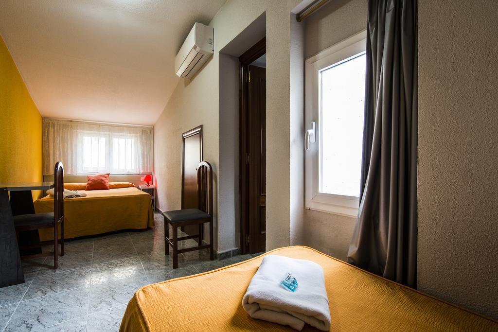 Hostal Escala Luna Salamanca Buitenkant foto